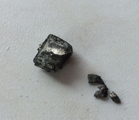 Yttrium Metal (Y) -Pellets